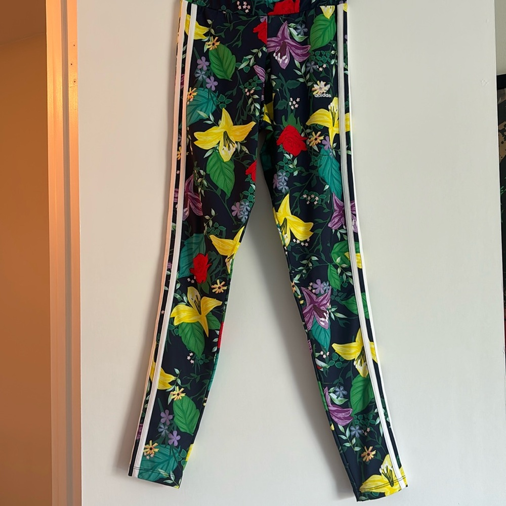 Adidas Flower leggings